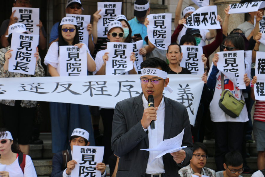 公投第10案提案人游信義批評行政院長蘇貞昌,違背職務未落實公投結果。(Photo by 本報資料照片)