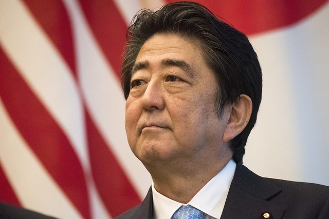 日本首相安倍晉三欲推動修憲,要把此當成最大政績。(photo by CJCS flickr under CC license)