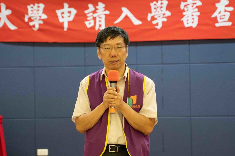在「大學申請入學審查品質座談會」上,北一女前校長楊世瑞並未到場,由國教盟理事長王立昇代為宣讀理念。(photo by張元融/台灣醒報)