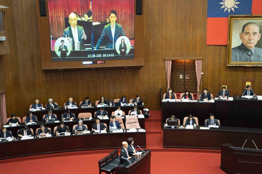 行政院長蘇貞昌8日接受國民黨立委蔣萬安質詢,允諾本會期內會將《最低工資法》草案送立法院審議。(photo by張元融/台灣醒報)
