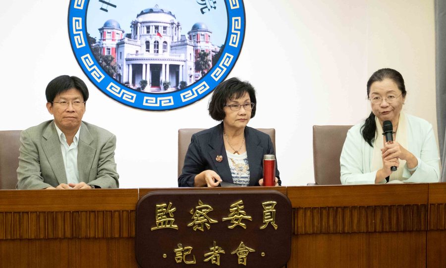 托幼不當管教事件頻傳,衛福部與教育部未能整合兒保政策,遭監委高涌誠(左)、王幼玲(中)、田秋堇(右)提案糾正。(photo by張元融/台灣醒報)