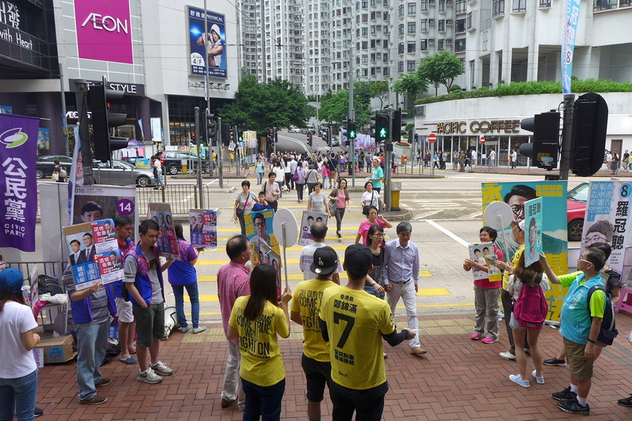 香港24日舉行區議會大選,被視為泛北京派與泛民主派的風向計。(圖為示意圖)(photo by Wikipedia)