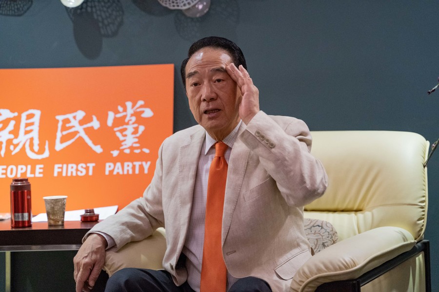 宋楚瑜談及反滲透法時表示,民進黨正以民主之名,行破壞法治之實。(photo by 張元融/台灣醒報)