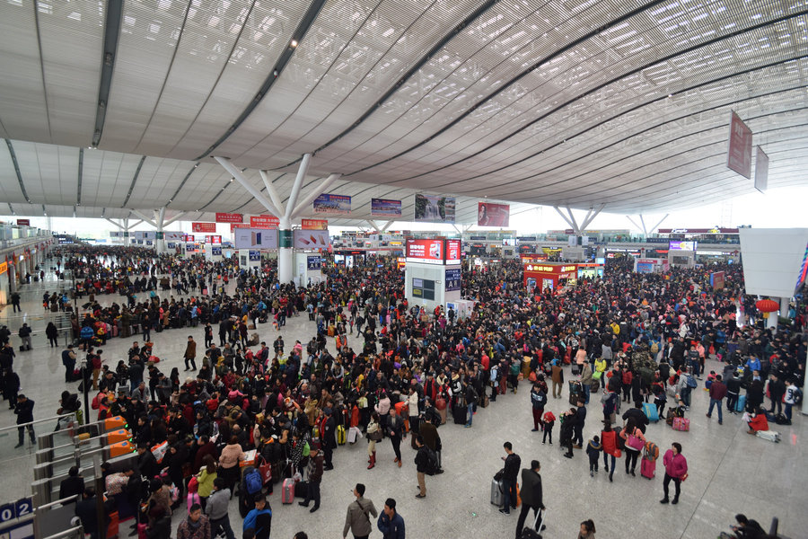 中國大陸春運已正式於1月10日開始,並將於2月18日結束。預計2020年春運期間將有30億人次運輸。(photo by Wikipedia)