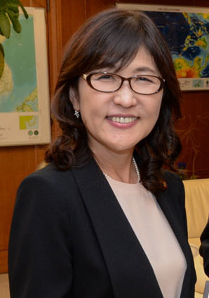 自民黨眾議院議員稻田朋美10日提議,應修憲增加女性參政的保障名額,卻遭遇各黨派的反對。(Photo by Wikipedia)