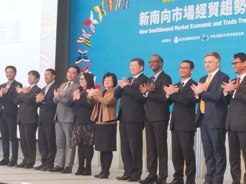 東南亞雖然市場潛力大,但是風險高也多元化,投資者需要針對市場,量身訂造投資方案與行銷策略。(Photo by 呂翔禾/台灣醒報)