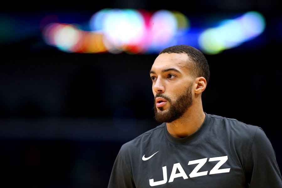 猶他爵士隊中鋒戈貝爾確診疫情,NBA官方宣布即刻起停賽。(photo by Twitter)