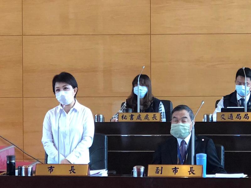 盧秀燕要求中火依實際最高用煤量減4成,並要求除役2部燃煤機組,行政院原可有效化解,卻寧授盧以柄。(photo by 劉東皋/台灣醒報)