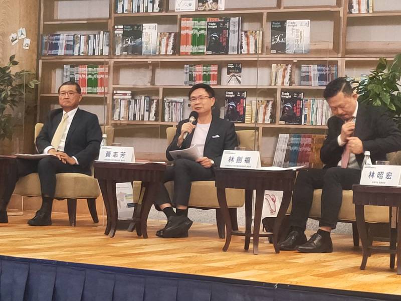 外貿數位轉型論壇上,專家們呼籲產業要把握科技加速發展的現況,及時投入數位轉型。(Photo by 呂翔禾/台灣醒報)