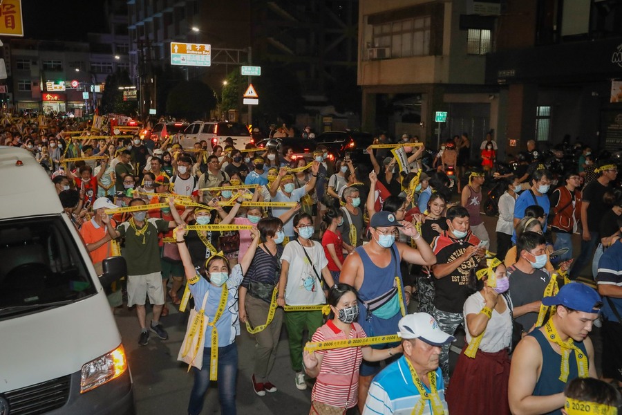 學者們認為,罷韓過後的高雄市長一職將是燙手山芋,大黨內部會產生許多角力,小黨則會趁勢佈局。(photo by 臉書截圖)