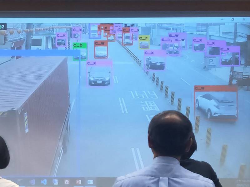 中研院2日發表新演算法「YOLOv4」,未來期待可有效緩解塞車惡夢。(Photo by 呂翔禾/台灣醒報)