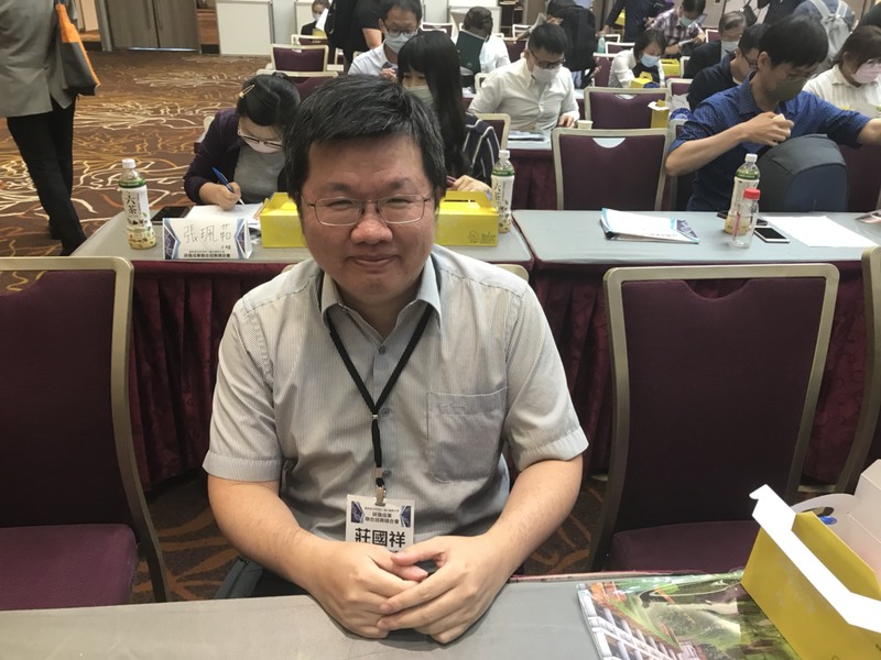 莊國祥表示,武裝T細胞技術的客製化價格相對低廉,一般病人較有可能負擔。(photo by 臧品安/台灣醒報)