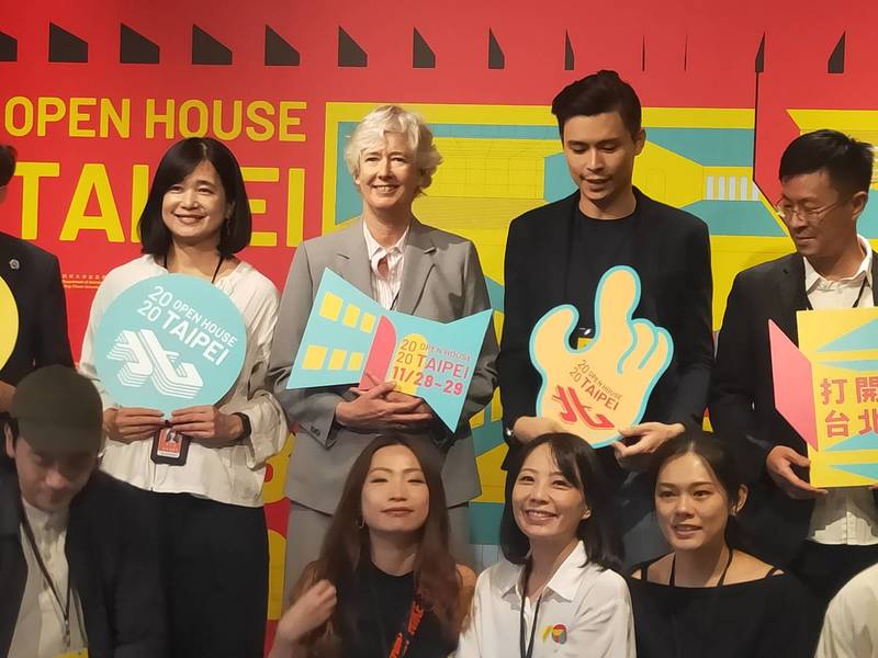 「Open House Taipei/打開台北」將於11月28、29日於雙北舉辦,將會開放國家兩廳院、松山文創園區等地免費參觀。左起林鑫保副院長、松菸總監陳玉秀、唐凱琳代表與吳策展人(Photo by 呂翔禾/台灣醒報)