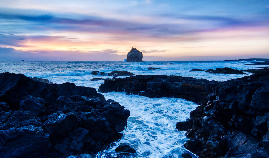 冰島獨一無二的景致,深受好萊塢歡迎。(Photo from Trey Ratcliff via Flickr)