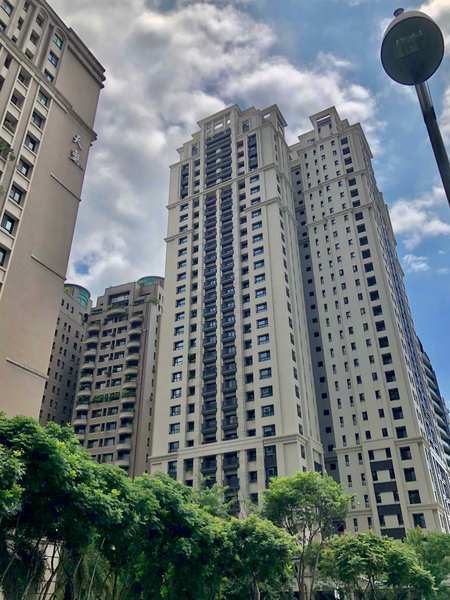 後疫情時代,促使利率降低,土地持有成本低,仍有建商大手筆購地,台中房地產市場後市誘因多。(Photo by 劉東皋/台灣醒報)