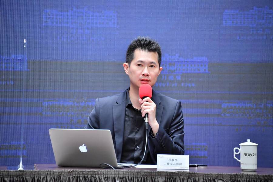 針對美國總統大選後的情勢因應,行政院發言人丁怡銘表示,國安高層會議已分析所有情勢並沙盤推演。(photo by 行政院)