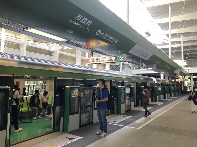 台中捷運綠線在周末發生嚴重安全問題,在經過一夜的檢測後,仍未能確定連接器軸心斷裂原因;將在近日提出報告說明。(photo by 劉東皋/台灣醒報)