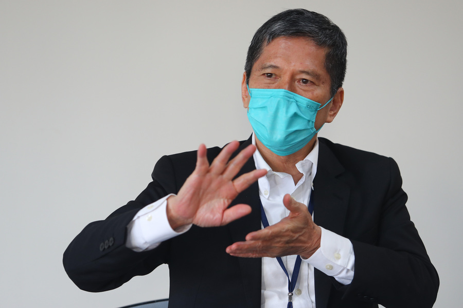 文化部長李永得20日與媒體茶敘,宣布因防疫考量停辦 2021台北國際書展實體書展,線上書展及出版專業論壇持續辦理。(photo by 中央社)