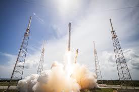 SpaceX火箭發射計畫打破紀錄,一次性送了143顆立方衛星升空。(photo from pixy.org, under CC Licensed)