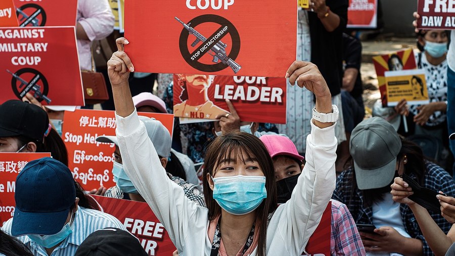 緬甸開始出現警察逃亡的現象,顯示該國動亂的升級,讓緬甸政府呼籲印度將警察遣返。(Photo by Htin Linn Aye on Wikimedia under CC 4.0)