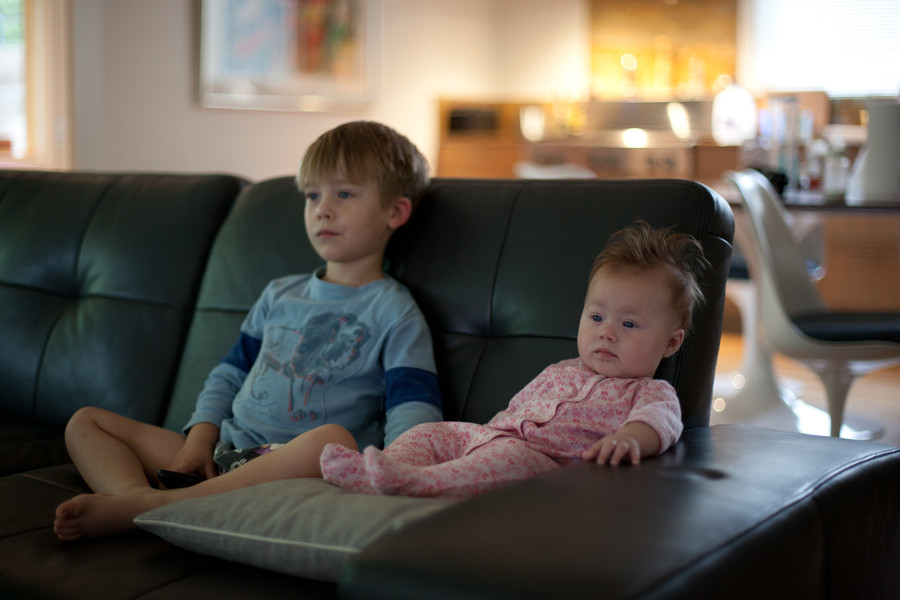 用戶在使用Netflix服務時,其實也在製造污染排放的產生。(Photo by Lars Plougmannon Flickerunder Creative Commons license)