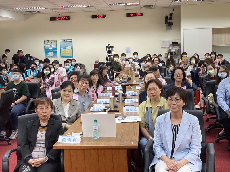 台灣民眾黨30舉行公聽會,召集食安相關專家商討《營養及健康飲食促進法》。(Photo by 林志怡/台灣醒報)