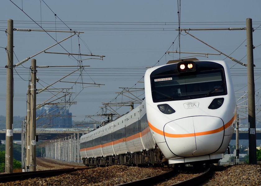 太魯閣號,非出軌列車。(Photo by pinocchio CPH on flicker under CC2.0)