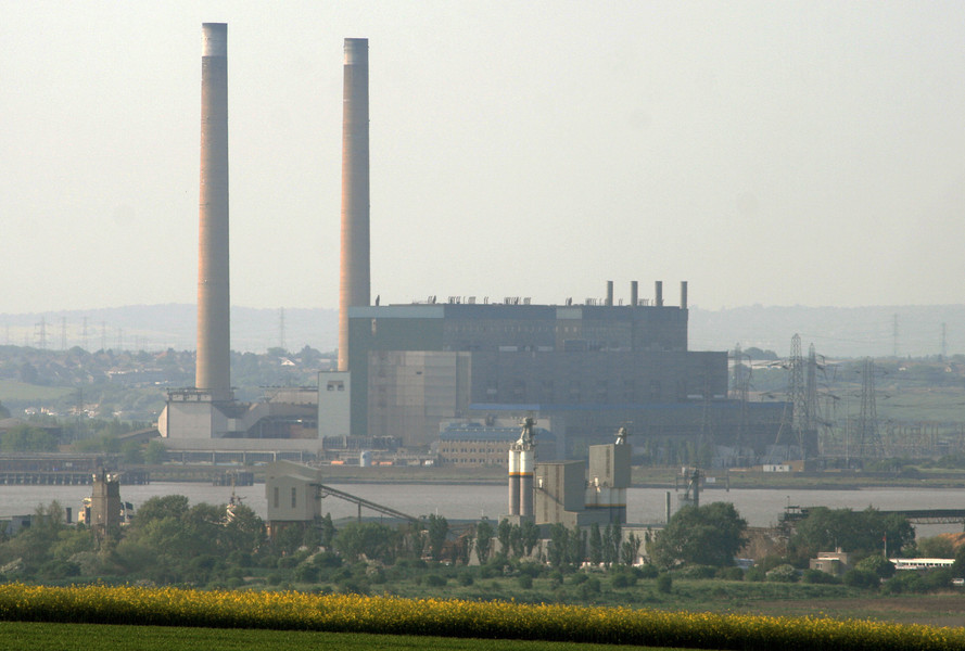 研究發現,境內仍在運轉的發電廠越多的國家,早死人數就越高。(Photo by Glen on Flicker under Creative Commons license)
