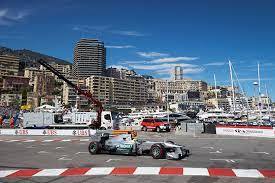 F1第五站的摩納哥站將在5月20日登場,該站確定開放高達賽道原本4分之1的觀眾數,引發防疫擔憂,但公國國務大臣相當有信心。(photo from 摩納哥站臉書粉專)