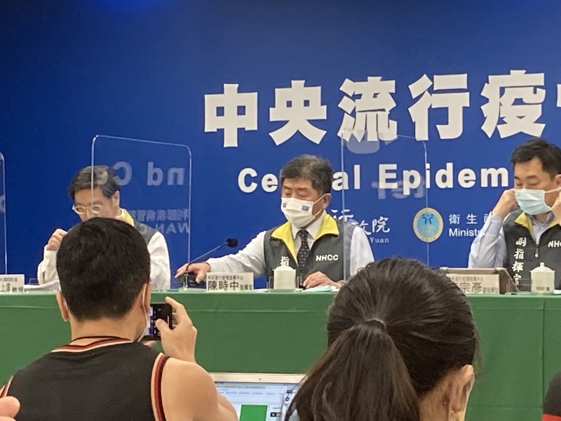 陳時中於記者會開始時眉頭緊鎖。(Photo by 林志怡/台灣醒報)