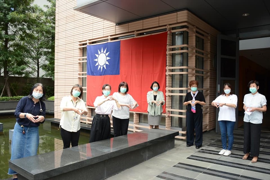 美齡樓移轉為國有的行政處分停止執行。(雷倩臉書)