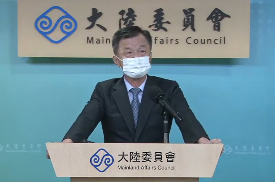 針對我駐港辦事處人員被迫返台,陸委會主委邱太三強調,我香港辦事處仍會堅守崗位,為民服務不中斷。(直播截圖)