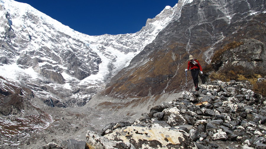 亞洲高山地區的冰川持續消退中。(Photo by Stefanos Nikologianis on Flicker under Creative Commons license)