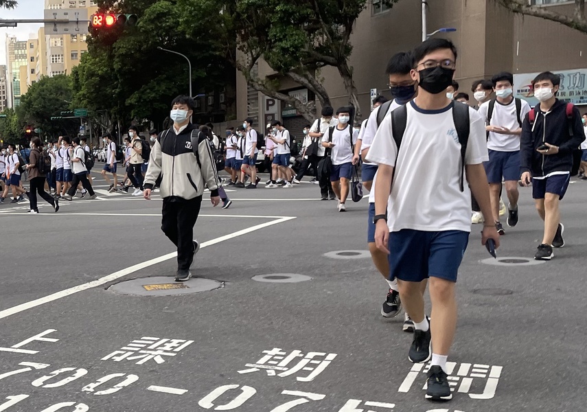 台北市加定 Delta 停課指引。(Photo by 林志怡/台灣醒報)